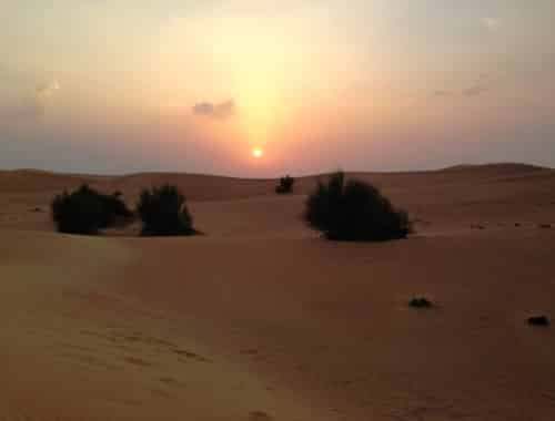 coucher de soleil dans le dubai desert