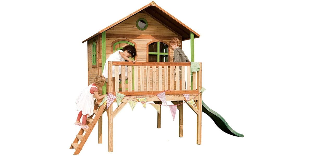 maison en bois Sophie Axi sur pilotis avec toboggan pour enfant